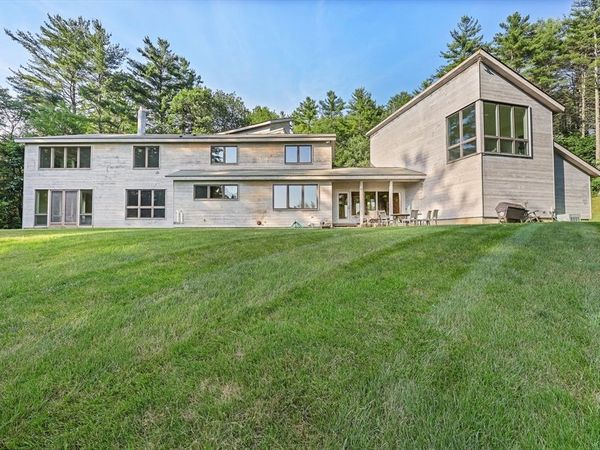 27 January Hills Rd, Shutesbury, MA 01002