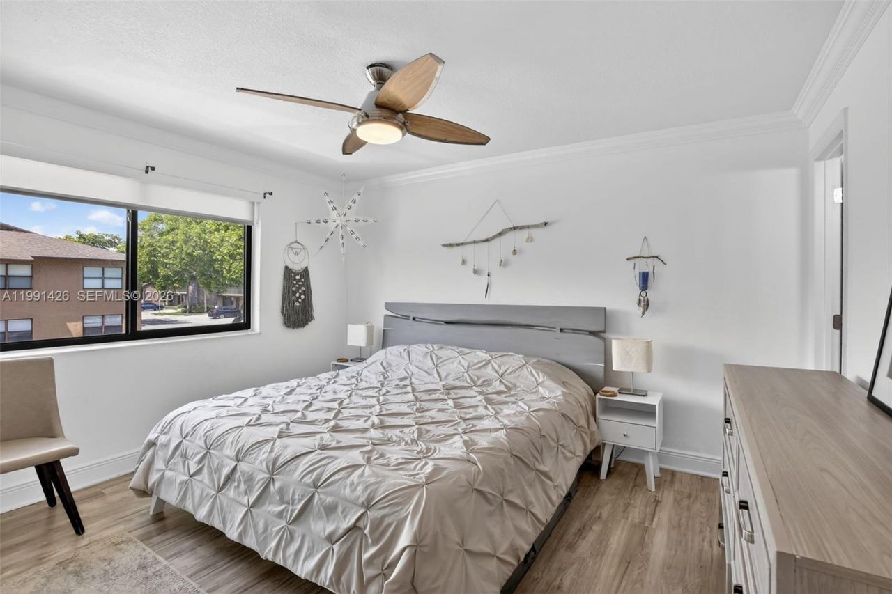 10002 Winding Lake Rd, Unit 204, Sunrise, FL 33351 Photo