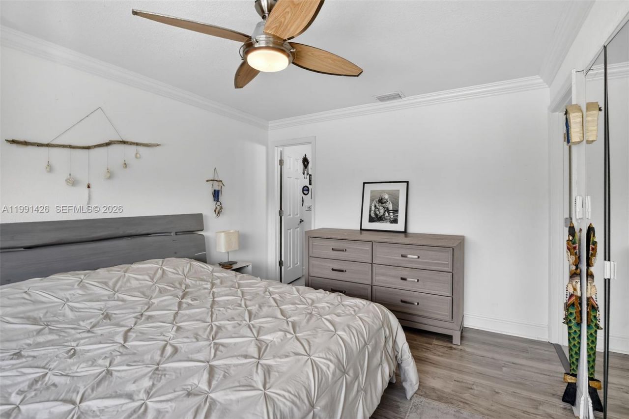 10002 Winding Lake Rd, Unit 204, Sunrise, FL 33351 Photo