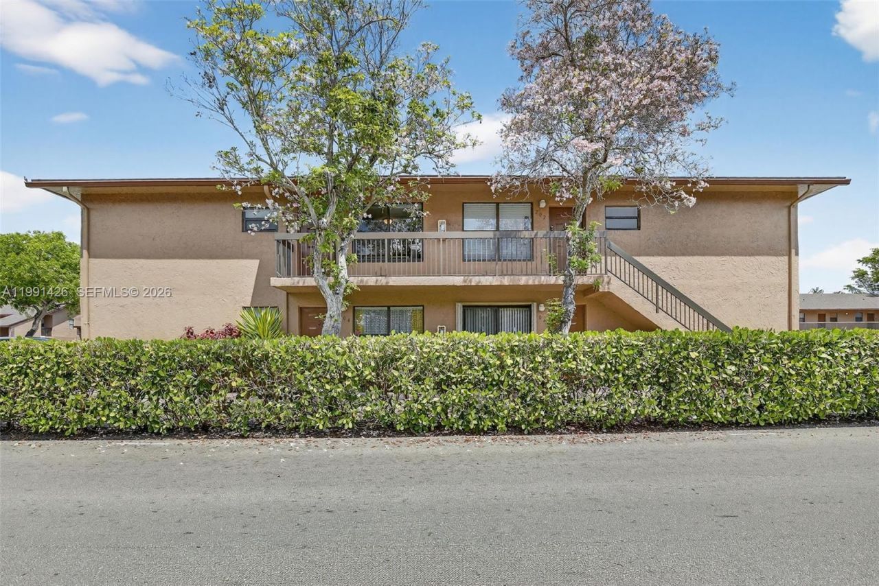 10002 Winding Lake Rd, Unit 204, Sunrise, FL 33351 Photo