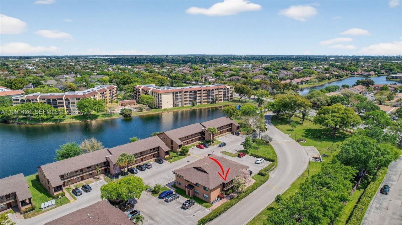 10002 Winding Lake Rd, Unit 204, Sunrise, FL 33351 Photo