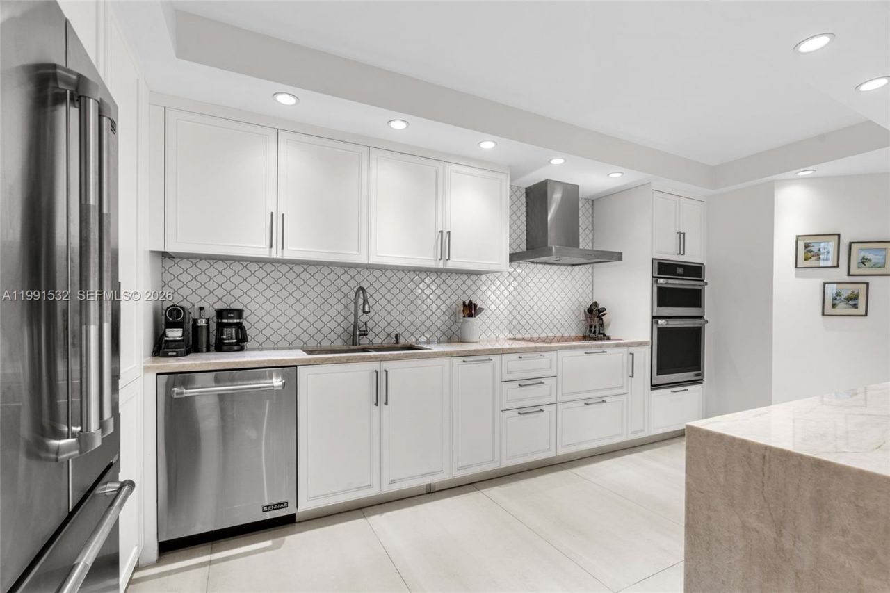 9801 Collins Ave , Unit 5R, Bal Harbour, FL 33154 Photo