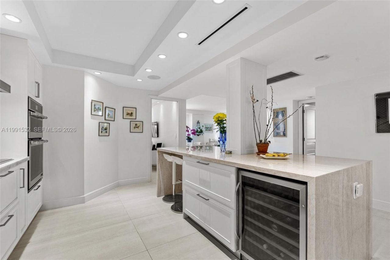 9801 Collins Ave , Unit 5R, Bal Harbour, FL 33154 Photo