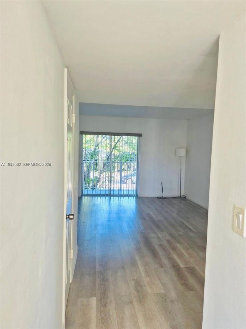 2660 W 76th St , Unit 207, Hialeah, FL 33016 Photo