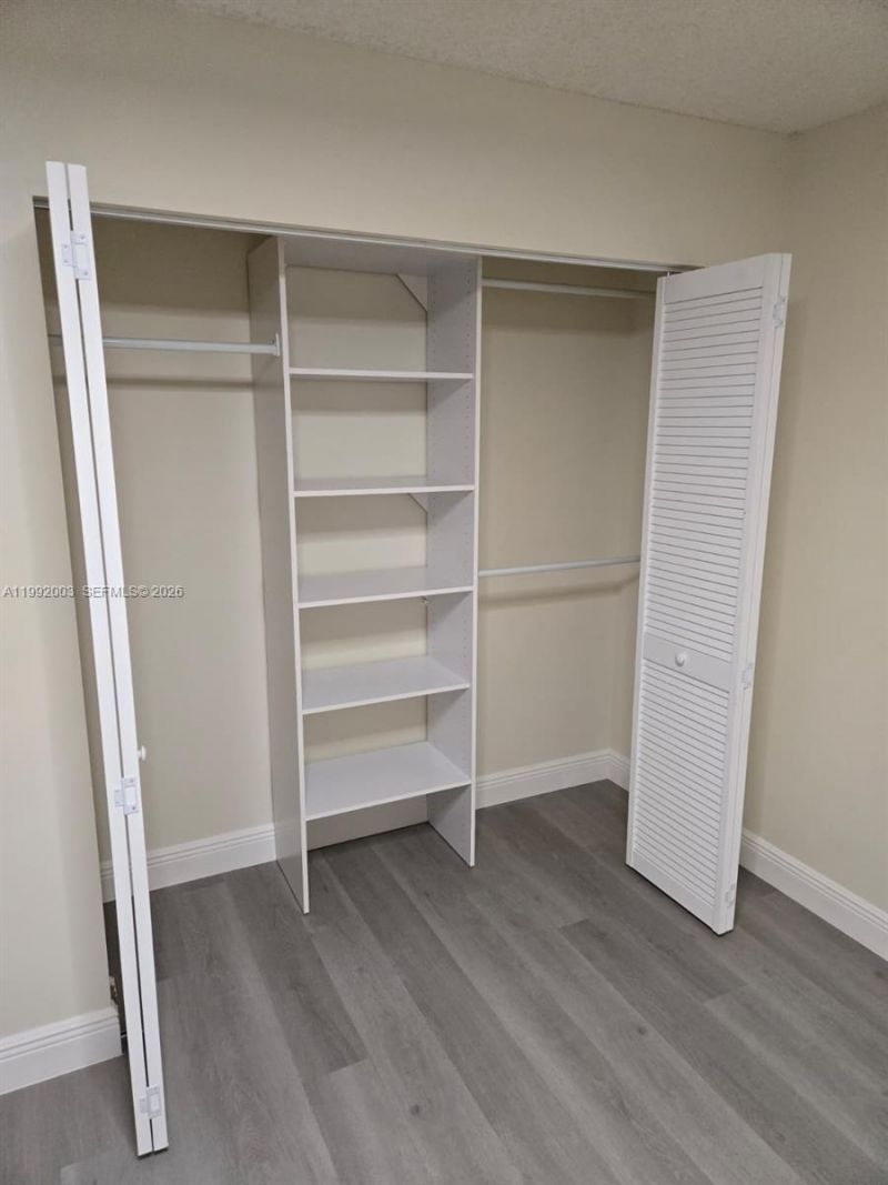 302 Lakeview Dr, Unit E, Royal Palm Beach, FL 33411 Photo