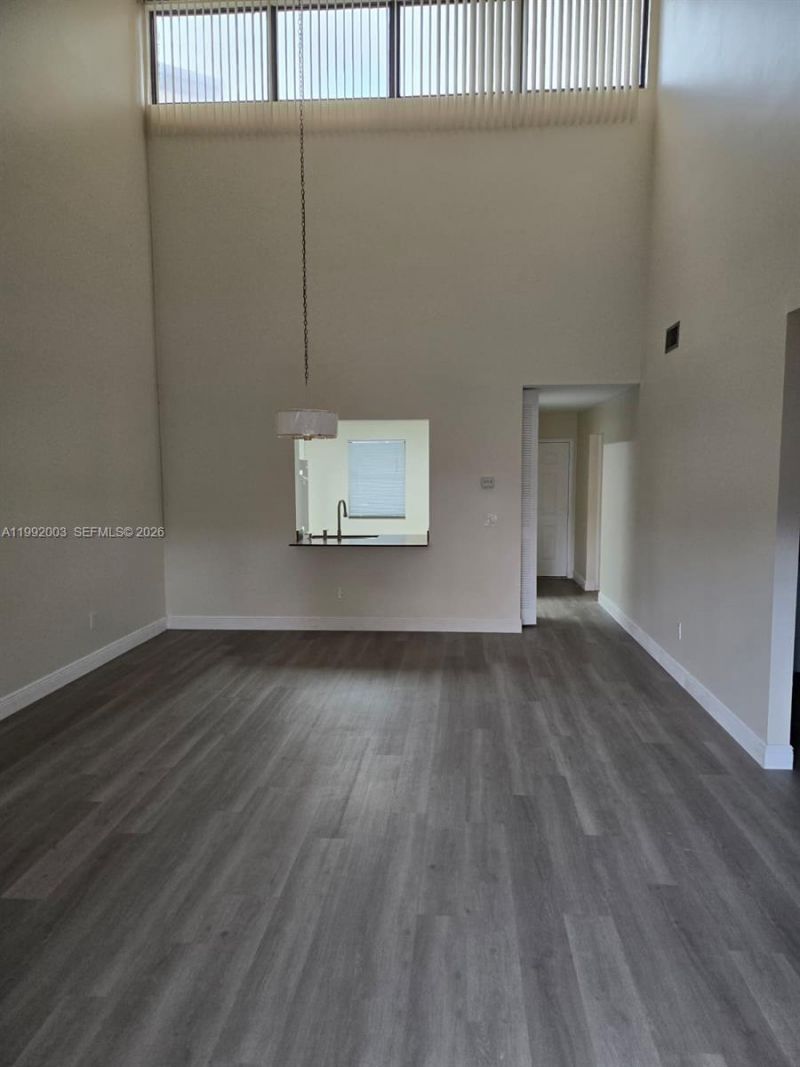 302 Lakeview Dr, Unit E, Royal Palm Beach, FL 33411 Photo