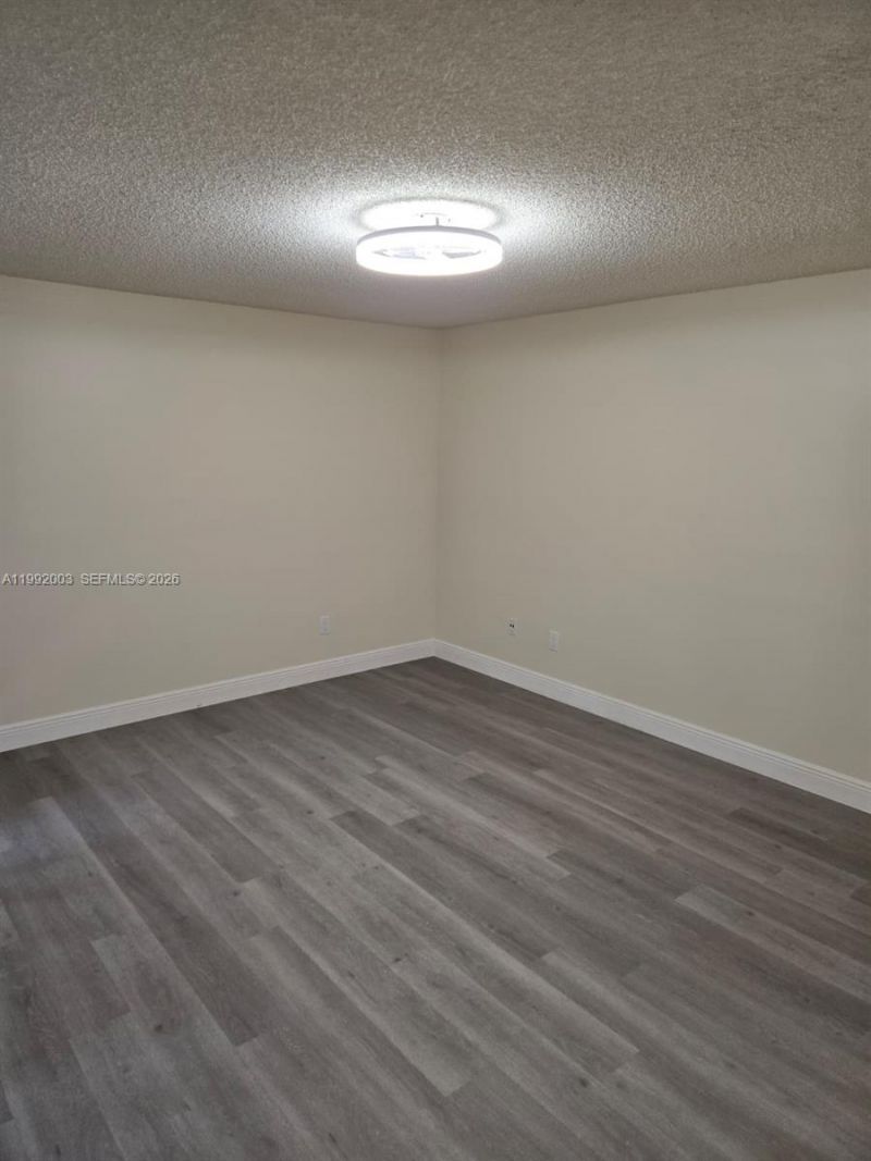 302 Lakeview Dr, Unit E, Royal Palm Beach, FL 33411 Photo