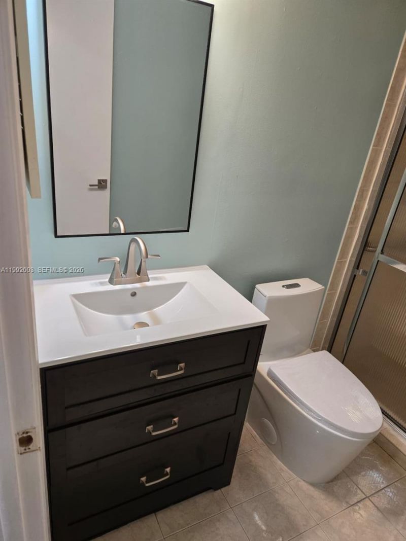 302 Lakeview Dr, Unit E, Royal Palm Beach, FL 33411 Photo