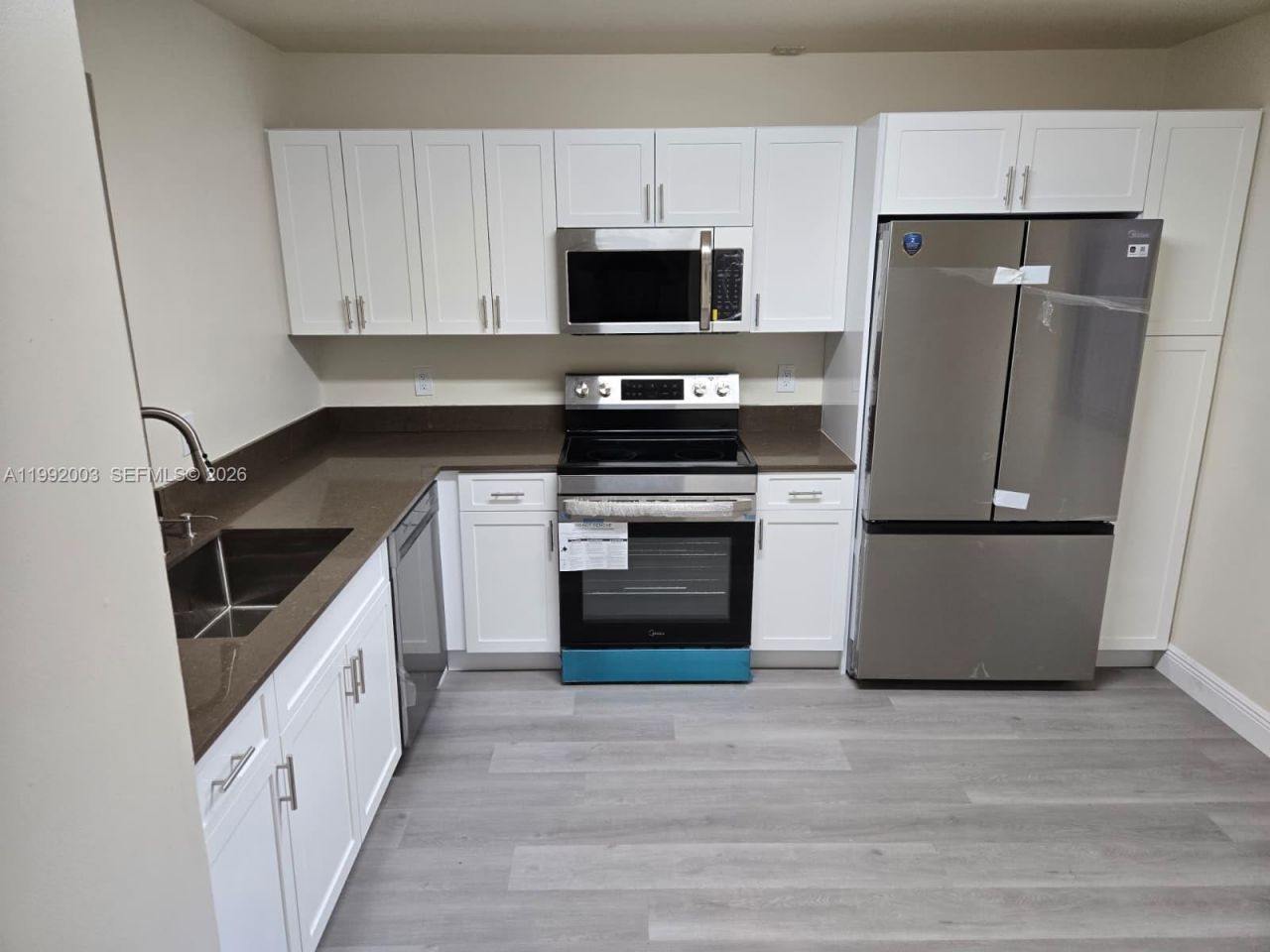 302 Lakeview Dr, Unit E, Royal Palm Beach, FL 33411 Photo