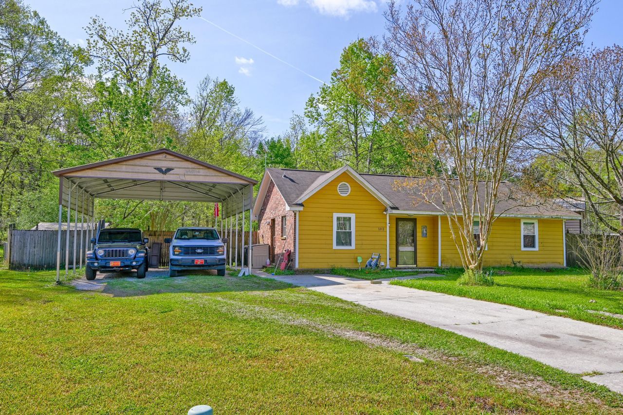 102 Nancy Lane Photo 13