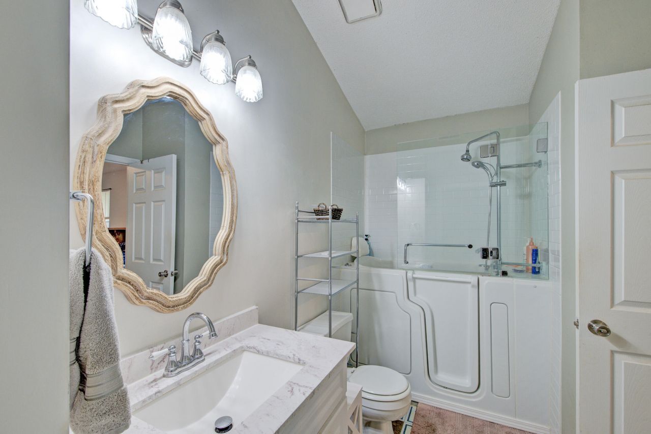 102 Nancy Lane Photo 18