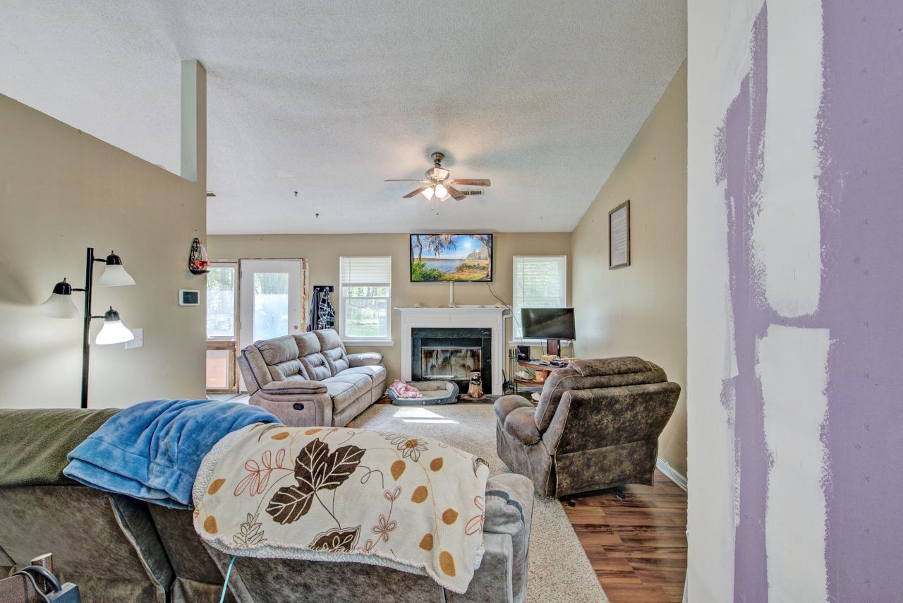 102 Nancy Lane Photo 30