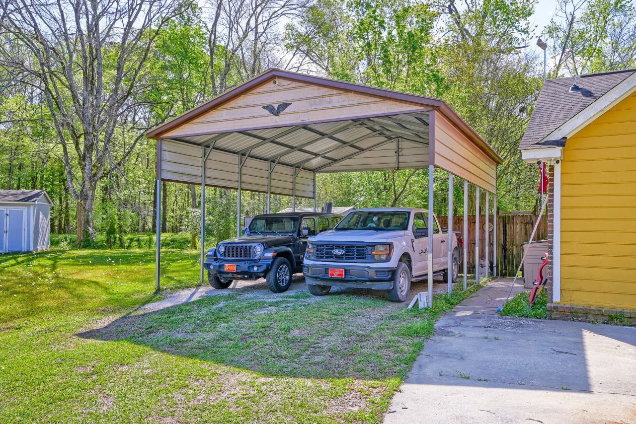 102 Nancy Lane Photo 41