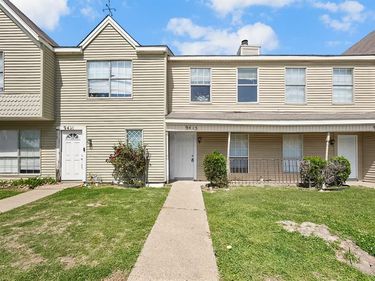9415 Olde Towne Row, Dallas, TX 75227