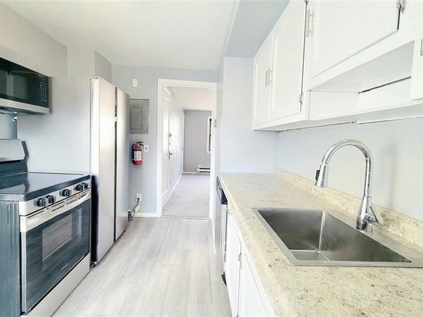 592 Beverly Road 2nd floor, TEANECK, NJ 07666