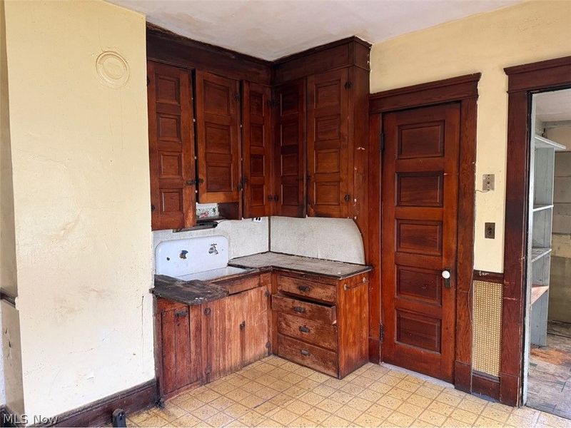 1623 Elsinore Avenue, East Cleveland, OH 44112 Photo 10