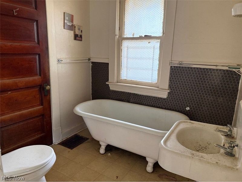 1623 Elsinore Avenue, East Cleveland, OH 44112 Photo 13