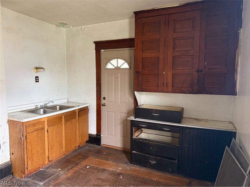 1623 Elsinore Avenue, East Cleveland, OH 44112 Photo 23