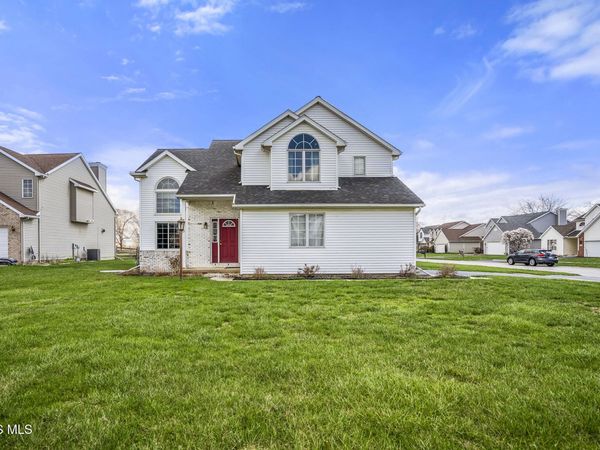 7210 W Lake Road, Perrysburg, OH 43551