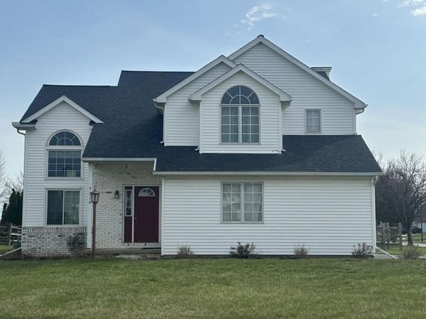 7210 W Lake Road, Perrysburg, OH 43551