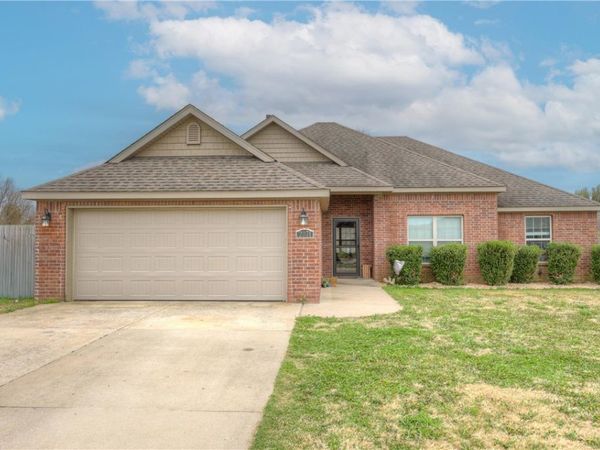 2071 Fields Cove , Pea Ridge, AR 72751