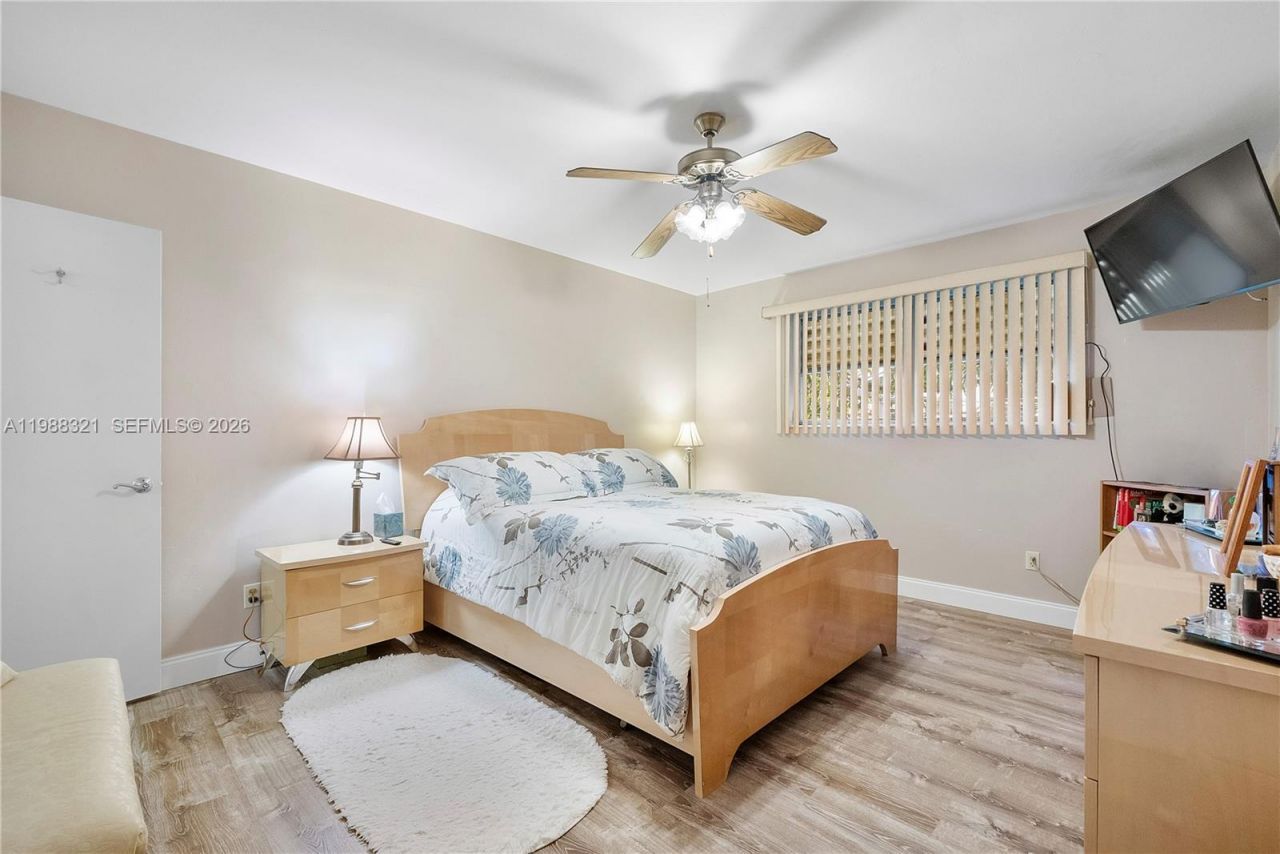 2303 Polk St , Unit 108, Hollywood, FL 33020 Photo