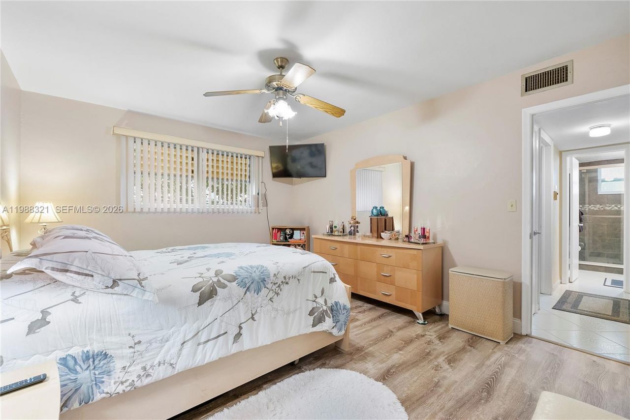 2303 Polk St , Unit 108, Hollywood, FL 33020 Photo