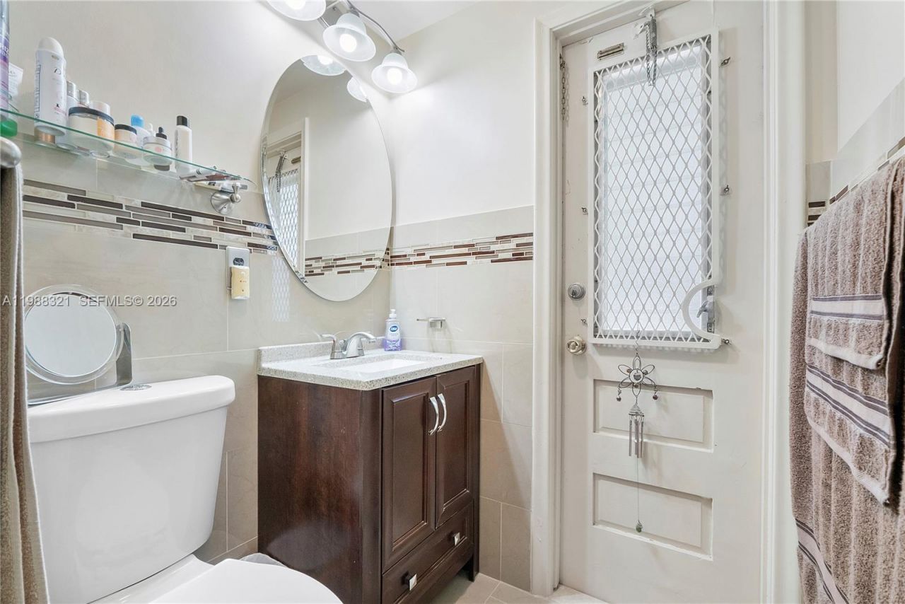 2303 Polk St , Unit 108, Hollywood, FL 33020 Photo