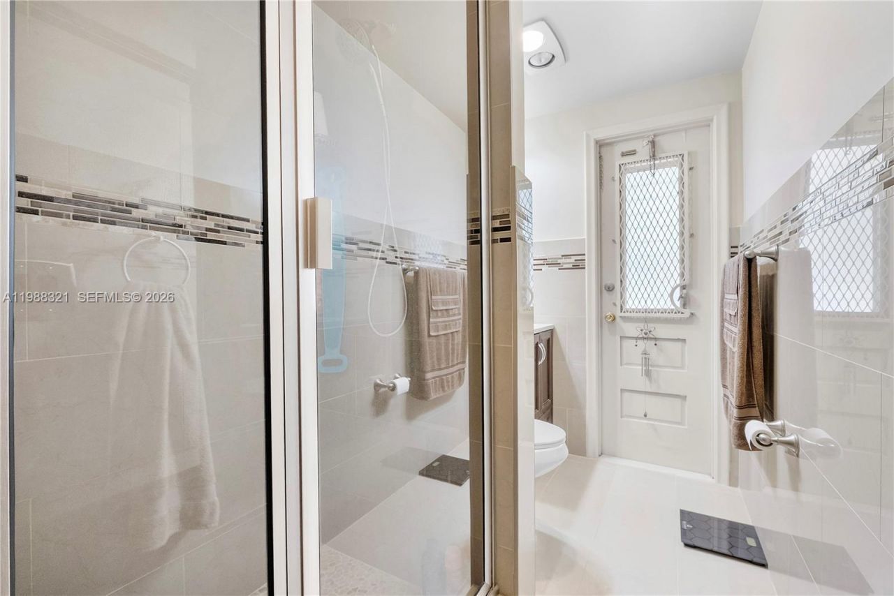 2303 Polk St , Unit 108, Hollywood, FL 33020 Photo