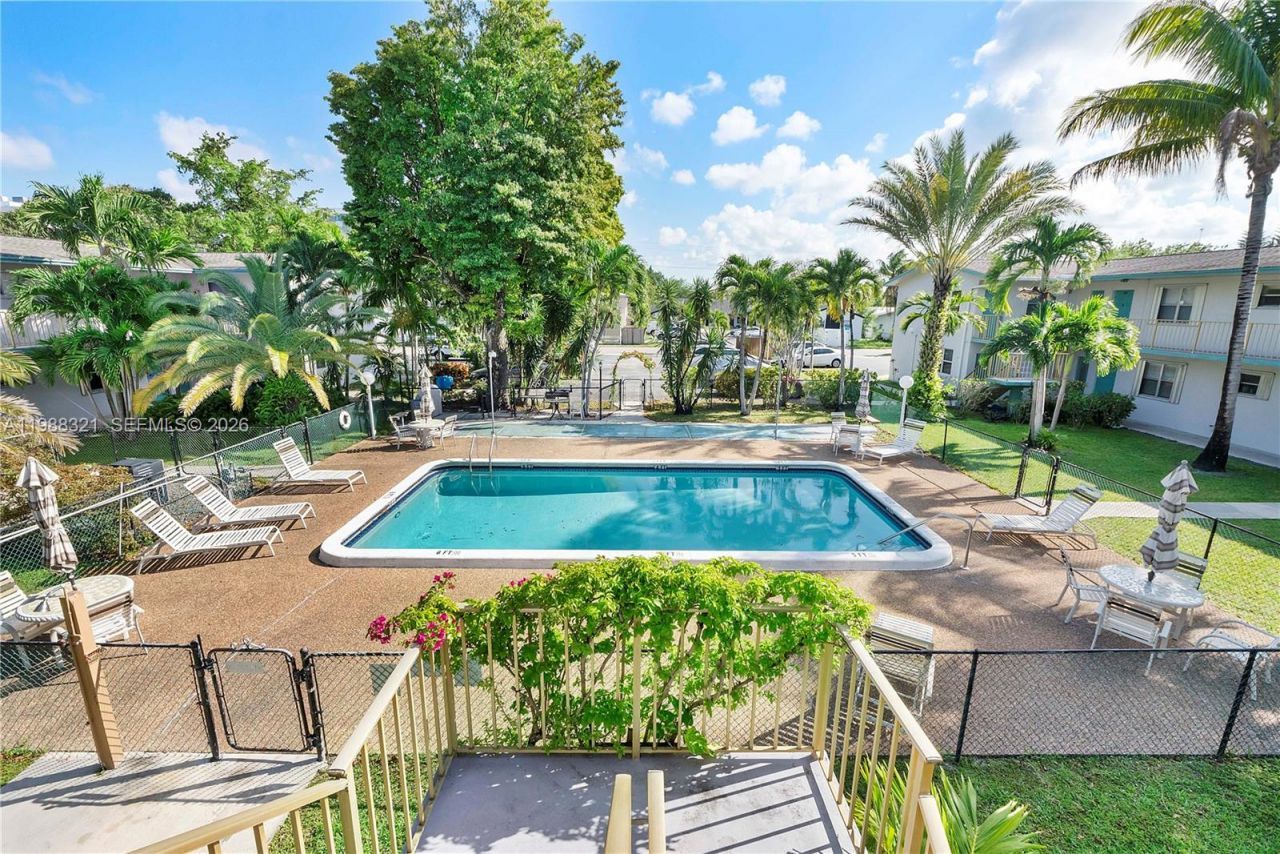 2303 Polk St , Unit 108, Hollywood, FL 33020 Photo