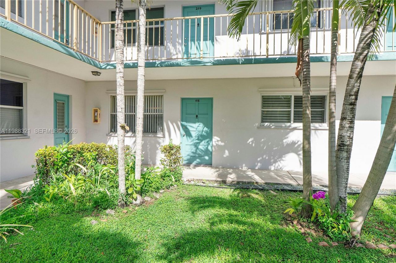 2303 Polk St , Unit 108, Hollywood, FL 33020 Photo