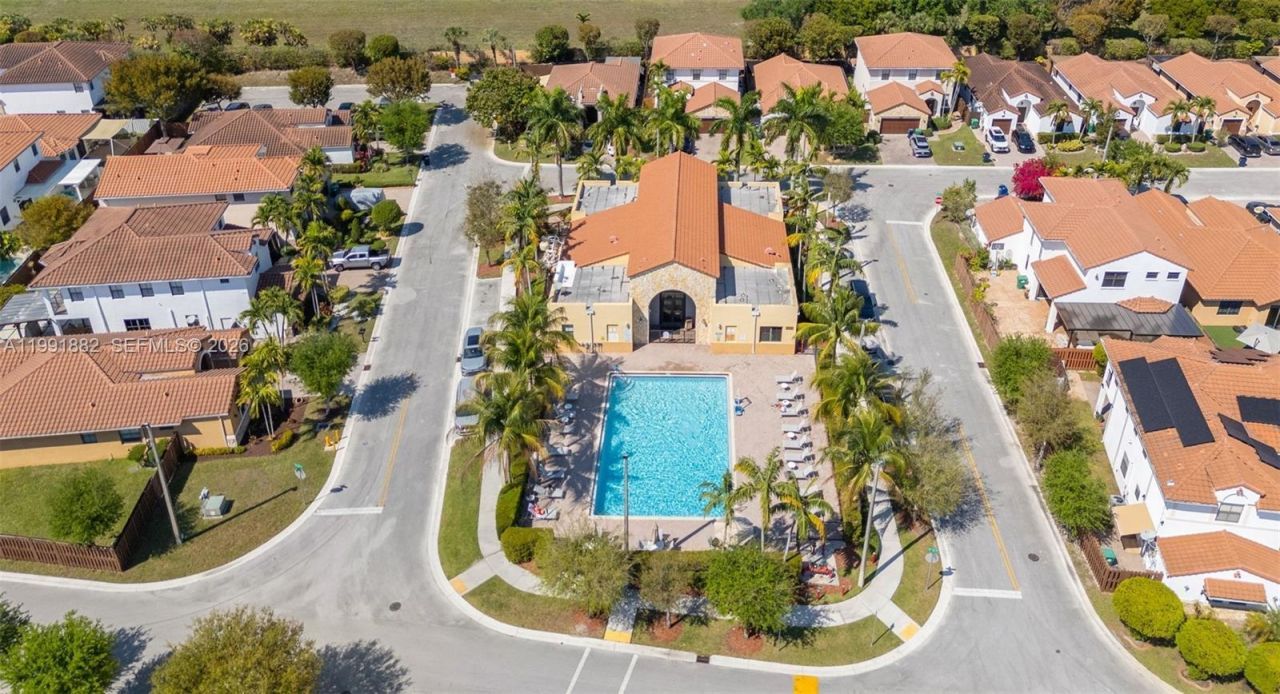 9761 NW 9th St, Miami, FL 33172 Photo