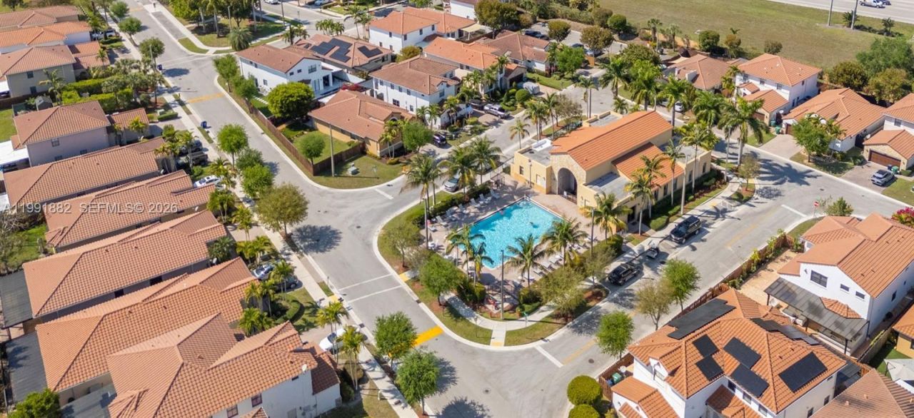 9761 NW 9th St, Miami, FL 33172 Photo