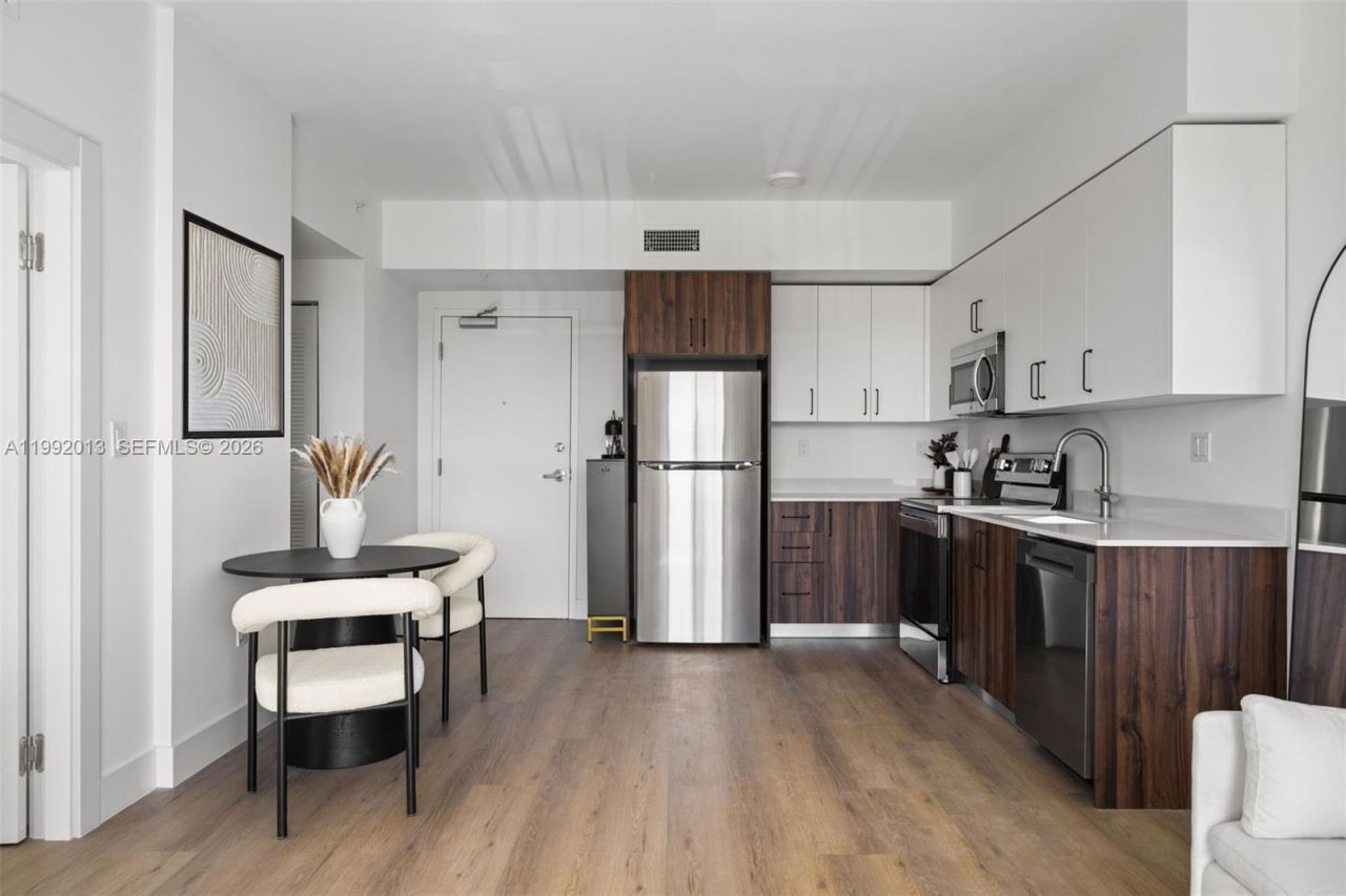 2479 NE 192nd St, Unit 206, Miami, FL 33180 Photo