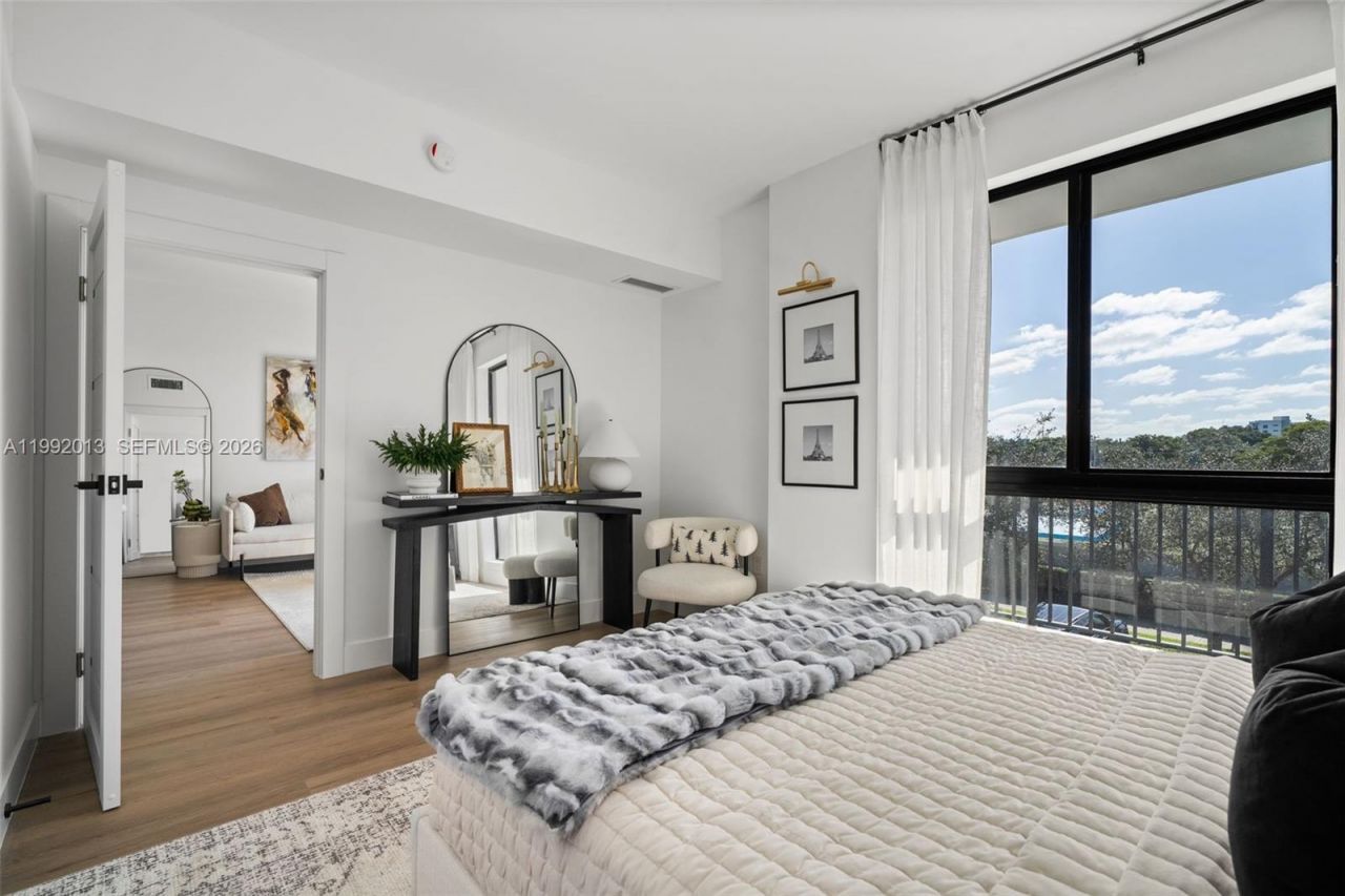 2479 NE 192nd St, Unit 206, Miami, FL 33180 Photo