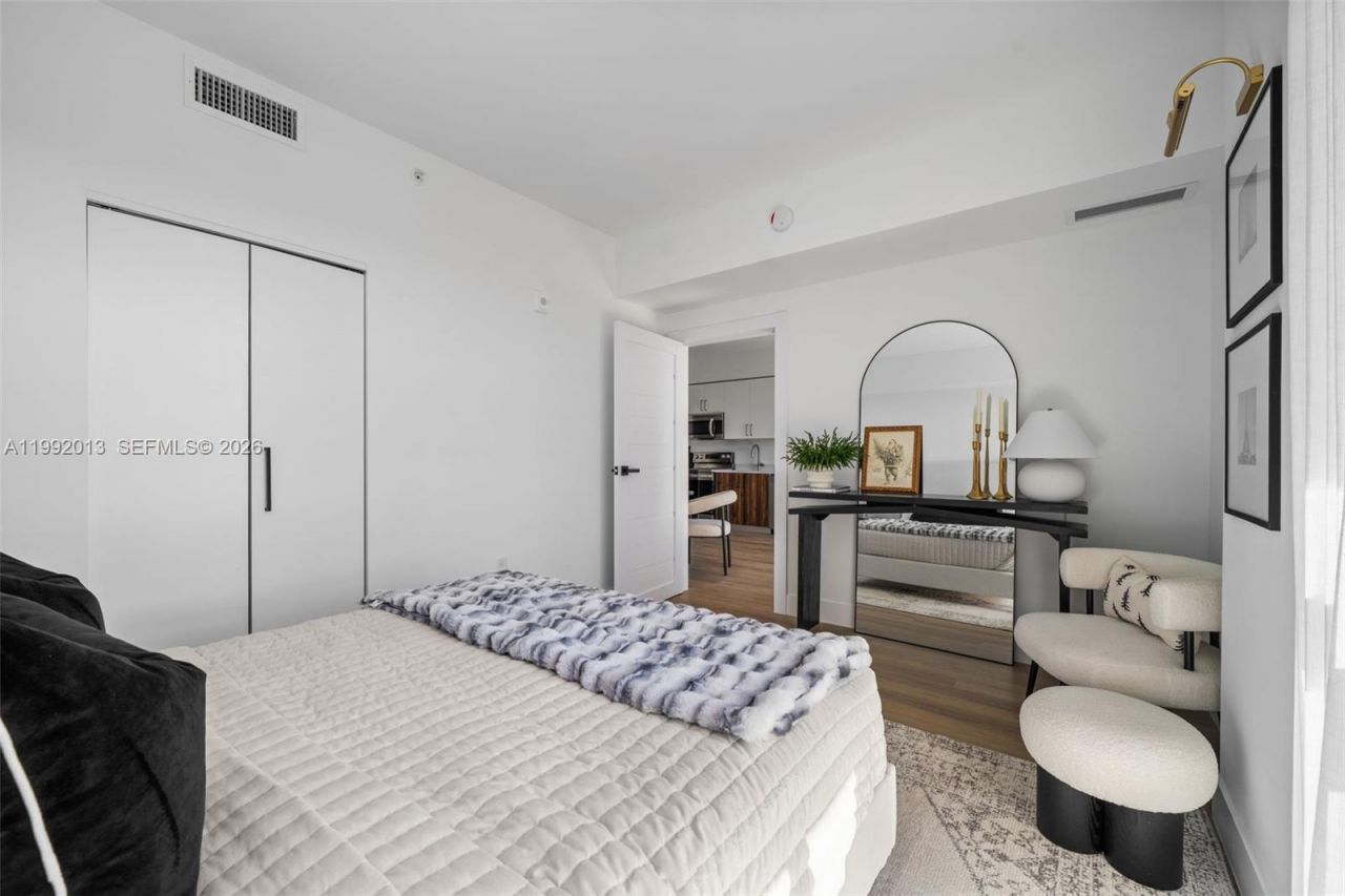 2479 NE 192nd St, Unit 206, Miami, FL 33180 Photo
