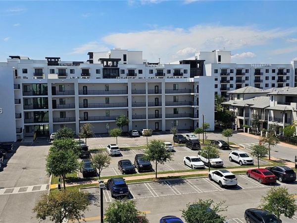8301 NW 41st St , Unit B-409, Doral, FL 33166