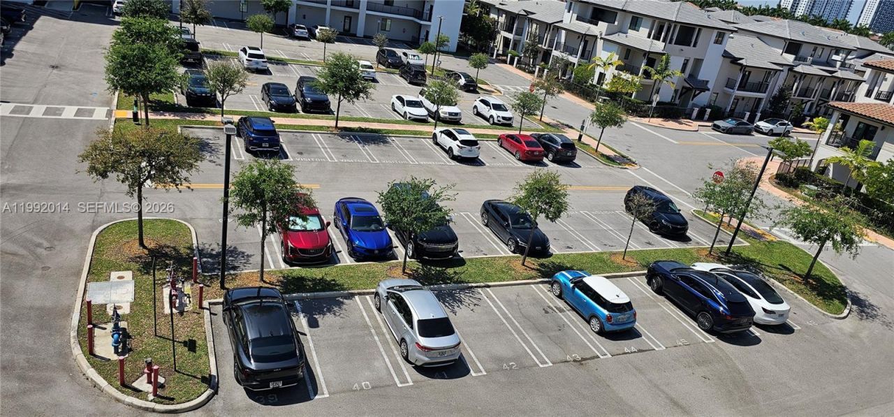 8301 NW 41st St , Unit B-409, Doral, FL 33166 Photo