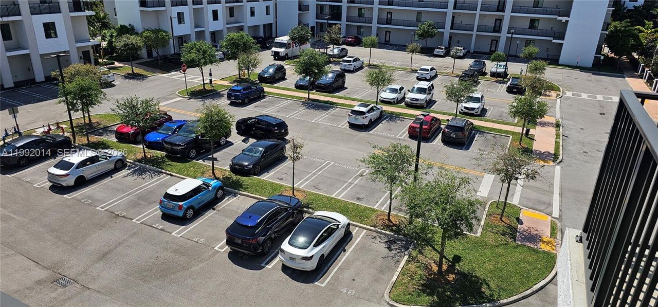 8301 NW 41st St , Unit B-409, Doral, FL 33166 Photo