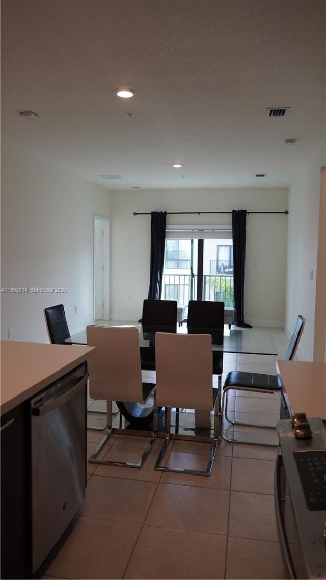 8301 NW 41st St , Unit B-409, Doral, FL 33166 Photo