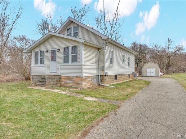 3424 N Irish Road, Richfield Twp, MI 48423