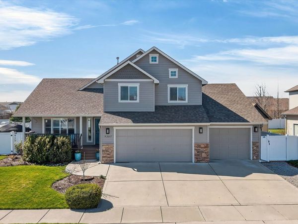 9207 N Warren St, Spokane, WA 99208
