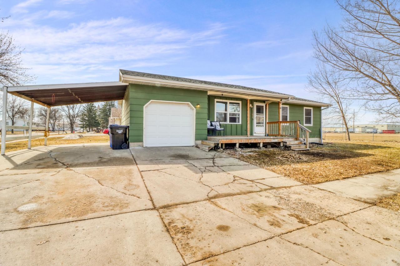 3102 8th Avenue N primary photo