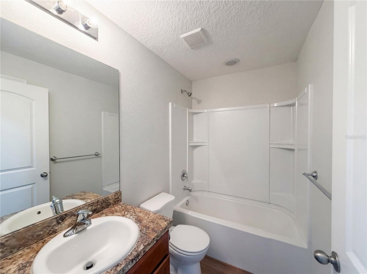 2359 Bexley Drive , Tavares, FL 32778 Photo