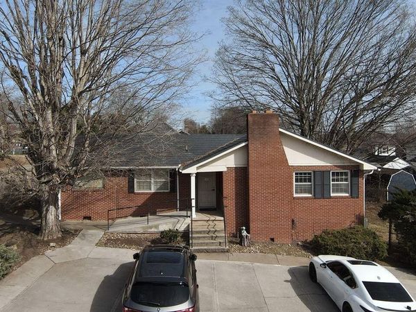 Loudon, TN 37774