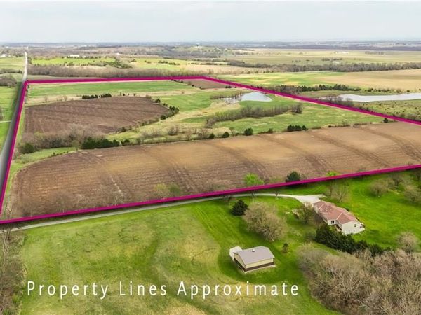 3850 Thomas Road, Wellsville, KS 66092