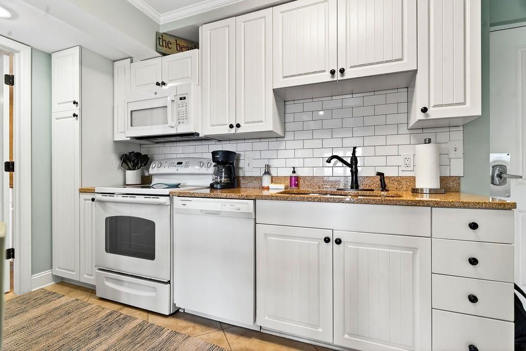 14290 Ocean Highway Photo 5