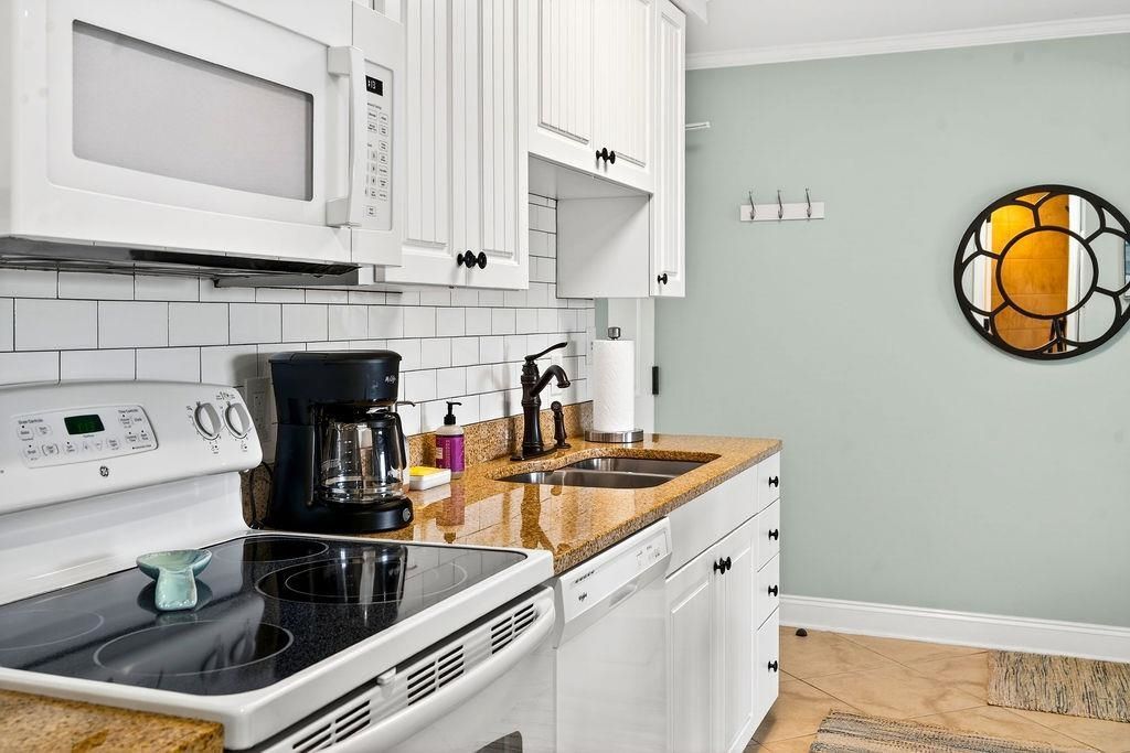 14290 Ocean Highway Photo 7