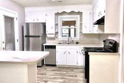 1538 Dunnes Lane photo 4