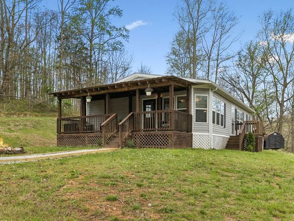 805 Harris Rd, Dickson, TN 37055